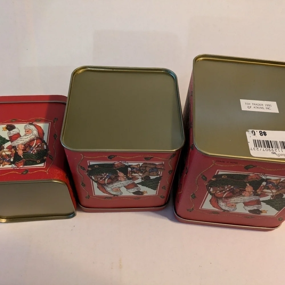 Christmas Santa square nesting cookie tins. 1991